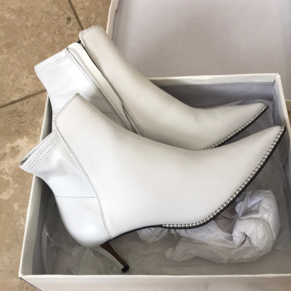 Topshop White Bootie 8.5